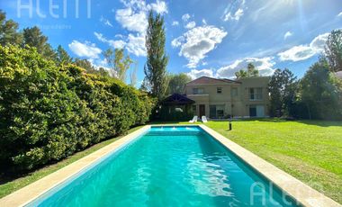 Casa en Alquiler en Echeverría del Lago, Canning