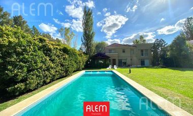 Casa en Alquiler en Echeverría del Lago, Canning