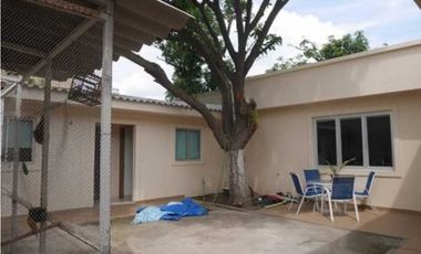 Amplia Casa en el Barrio el jardin Santa Marta