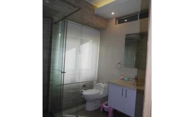 Amplia Casa en el Barrio el jardin Santa Marta