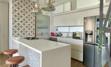 Renta amoblada de espectacular apartamento en El Poblado