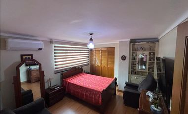 VENTA DE AMPLIO CÓMODO Y HERMOSO APARTAMENTO DUPLEX POBLADO MEDELLN