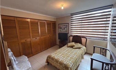 VENTA DE AMPLIO CÓMODO Y HERMOSO APARTAMENTO DUPLEX POBLADO MEDELLN