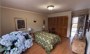VENTA DE AMPLIO CÓMODO Y HERMOSO APARTAMENTO DUPLEX POBLADO MEDELLN