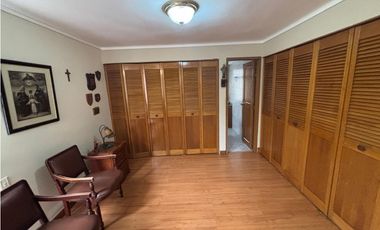 VENTA DE AMPLIO CÓMODO Y HERMOSO APARTAMENTO DUPLEX POBLADO MEDELLN