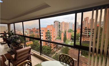 VENTA DE AMPLIO CÓMODO Y HERMOSO APARTAMENTO DUPLEX POBLADO MEDELLN