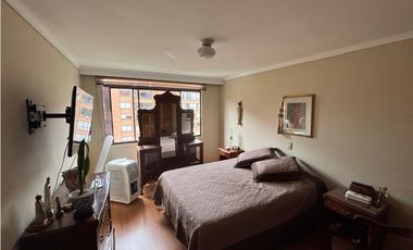 VENTA DE AMPLIO CÓMODO Y HERMOSO APARTAMENTO DUPLEX POBLADO MEDELLN
