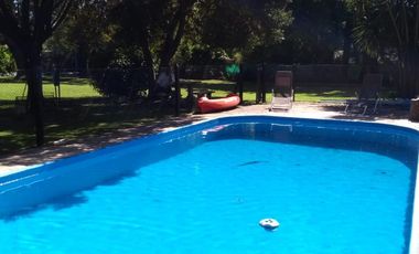 La Bota, Ing Maschwitz | Alquiler temporario | Casa quinta de enorme terreno con pileta y 4 dormitorios