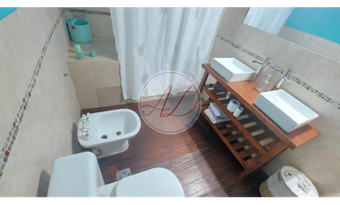 CASA CABAÑA / QUEBRACHO AL 600 - CARILO