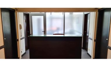 Oficina en Venta zona Centro, sobre Avenida Colon