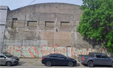 Galpon en venta con Salida a 4 Calles
