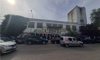 Galpon en venta con Salida a 4 Calles
