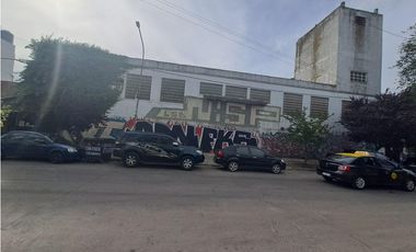 Galpon en venta con Salida a 4 Calles