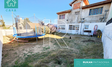#AlquilerRUKAN | Casa de 4 Habitaciones | Calle CUBA | Barrio MIRADOR | Caleta Olivia.-