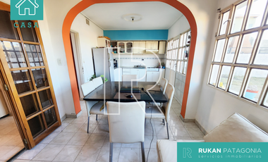 #AlquilerRUKAN | Casa de 4 Habitaciones | Calle CUBA | Barrio MIRADOR | Caleta Olivia.-