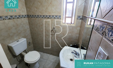 #AlquilerRUKAN | Casa de 4 Habitaciones | Calle CUBA | Barrio MIRADOR | Caleta Olivia.-