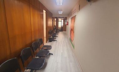 Arriendo Oficinas Clínica Dental, Mac Iver & Moneda Stgo