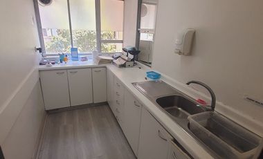 Arriendo Oficinas Clínica Dental, Mac Iver & Moneda Stgo