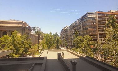 Arriendo Oficinas Clínica Dental, Mac Iver & Moneda Stgo