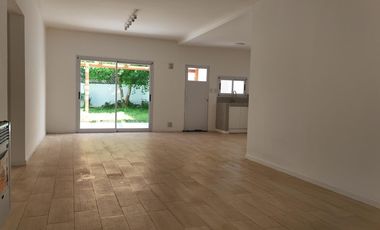 Casa en venta en City Bell.