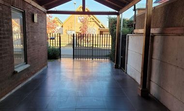 Casa en Arriendo en Valle Lo Castillo