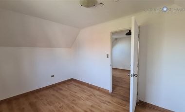 Casa en Arriendo en Valle Lo Castillo