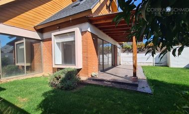 Casa en Arriendo en Valle Lo Castillo