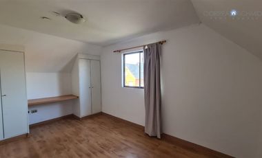 Casa en Arriendo en Valle Lo Castillo