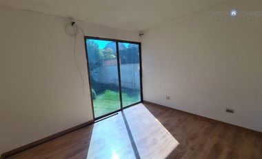 Casa en Arriendo en Valle Lo Castillo