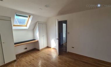 Casa en Arriendo en Valle Lo Castillo