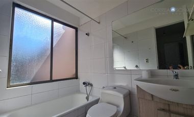 Casa en Arriendo en Valle Lo Castillo
