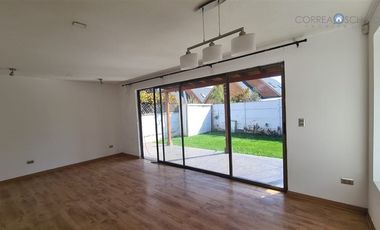 Casa en Arriendo en Valle Lo Castillo