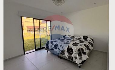 CASA VENTA 4 AMBIENTES EN LAGOS DE CANNING