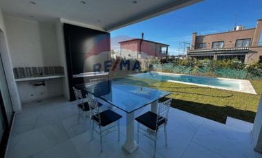CASA VENTA 4 AMBIENTES EN LAGOS DE CANNING