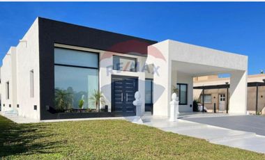 CASA VENTA 4 AMBIENTES EN LAGOS DE CANNING