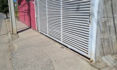 Casa en Venta en Llegar a calle san expedito con referencia almacén CATALINA