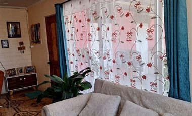 Casa en Venta en Llegar a calle san expedito con referencia almacén CATALINA