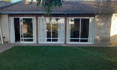 VENTA CASA EN LA LOCALIDAD DE LOS CARDOS, SANTA FÉ