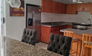 Casa en RENTA en privada Cerradas del valle