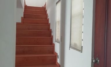 Casa en RENTA en privada Cerradas del valle
