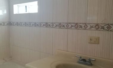 Casa en RENTA en privada Cerradas del valle