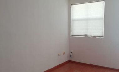 Casa en RENTA en privada Cerradas del valle