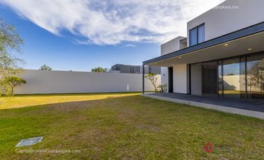 Casa de lujo en venta en Hacienda San Acasio en coto.