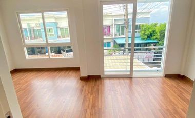 FOR SELL Townhouse/Townhome  Novo Ville Wongwaen-Lumlukka-Klong 5 MRT-Sutthisan CX-117614
