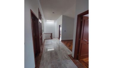 casa en Fracc. Valle de San javier, Pachuca de Soto Hidalgo. 320 m2 T