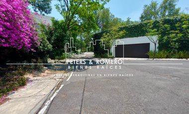 Terreno en Venta en Cerrada en Jardines del Pedregal