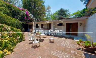 Terreno en Venta en Cerrada en Jardines del Pedregal