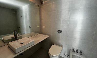 Departamento en  venta en Olivos, gran edificio, frente al Rio, cochera, seguridad, amenities.