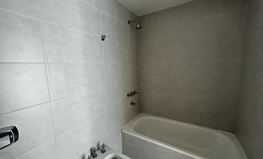 Departamento en  venta en Olivos, gran edificio, frente al Rio, cochera, seguridad, amenities.