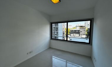 Departamento en  venta en Olivos, gran edificio, frente al Rio, cochera, seguridad, amenities.